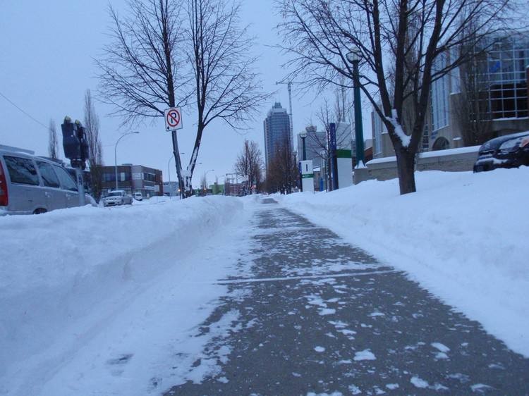 北京啟動除雪黑科技！用路面?zhèn)鞲衅鞅O(jiān)控高速路